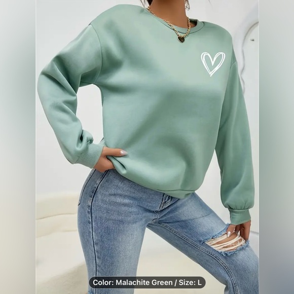 New Light Green Women’s Sweatshirt Heart Print Top, Large, Crew Neck, Comfy/soft - Picture 4 of 4